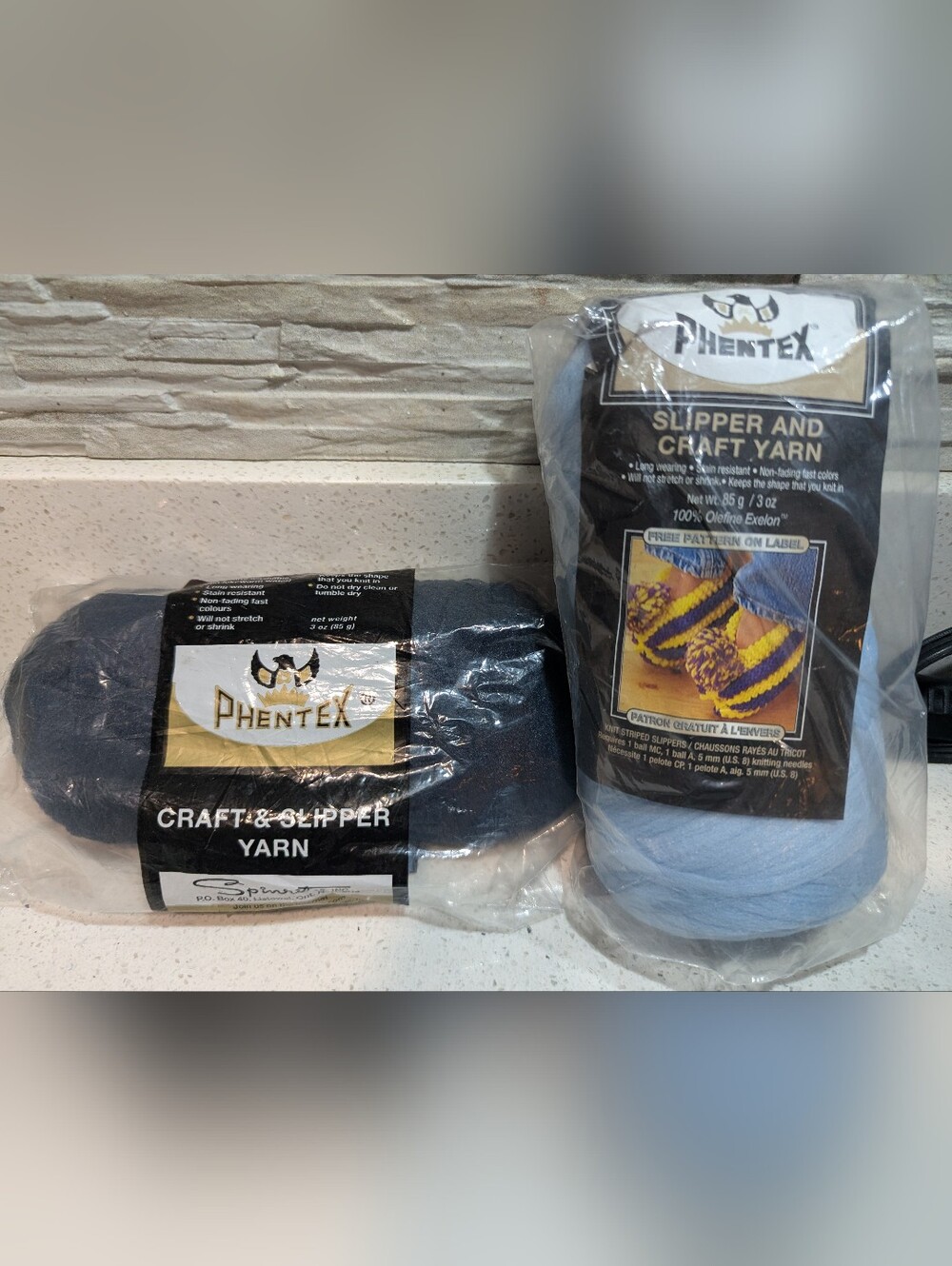 PHENTEX Elite Knitting yarn 100% Olefin,  85 g x 2 (Belle Blue & Ultra Navy)